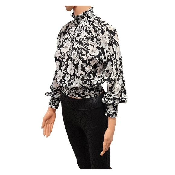 Forever 21 Black and White Puff Sleeve Blouse - Picture 6 of 8
